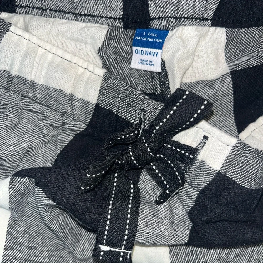 Old Navy Shorts Womens Medium Pajama Black White Flannel Buffalo Plaid